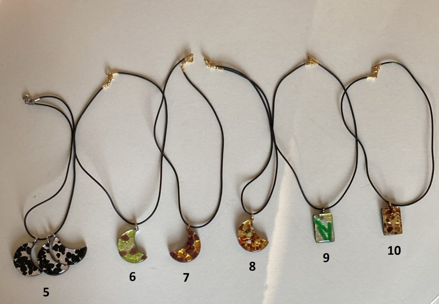 Collier résine
