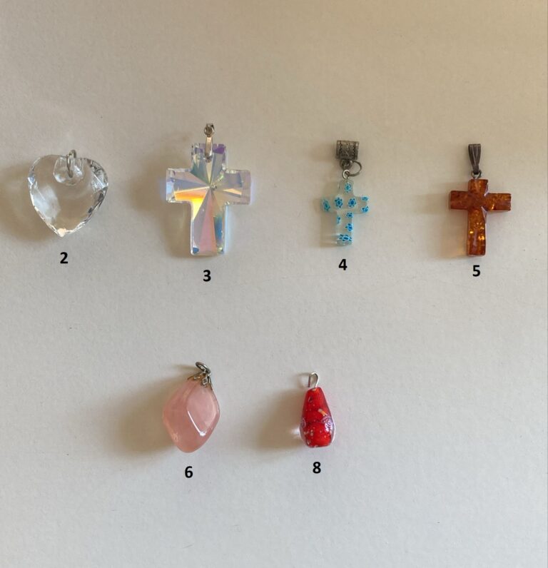 Pendentifs aux motifs floraux en pâte FIMO