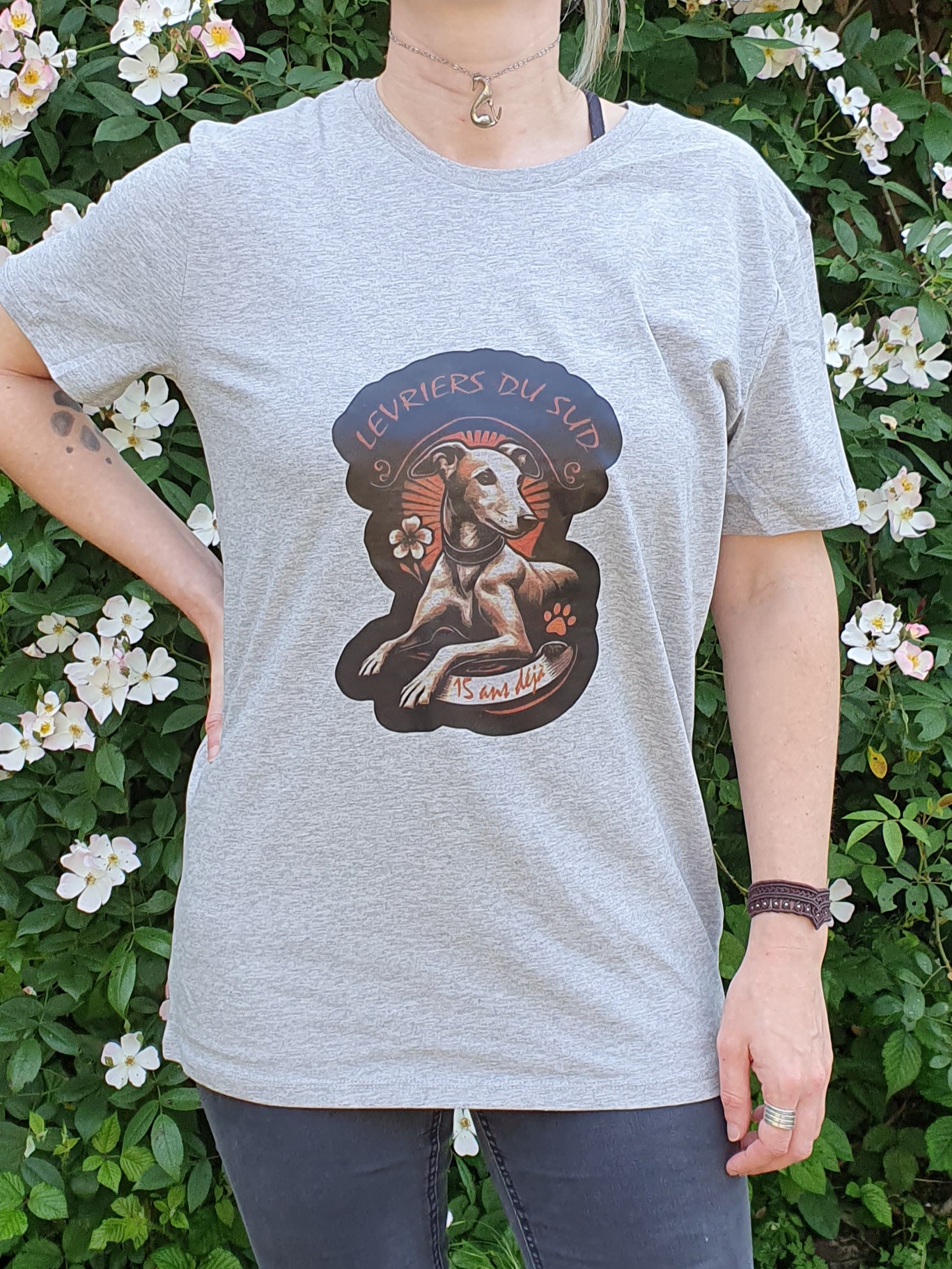 tee shirt gris